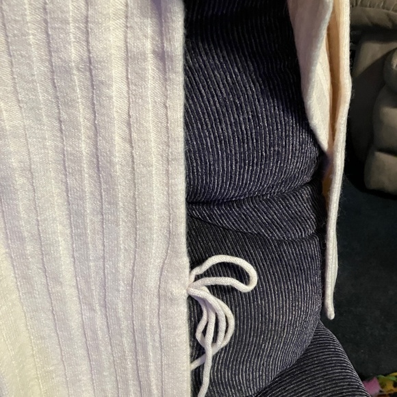 NWT Loft cream v neck sweater with ties on each side size L - Picture 2 of 5